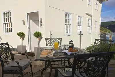 Image de Balmoral House, les animaux de compagnie, avec un jardin Ă Dartmouth, Ref 994900