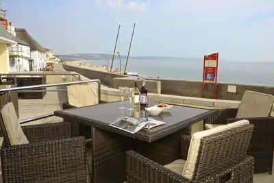 Image de 1 À la plage, Torcross