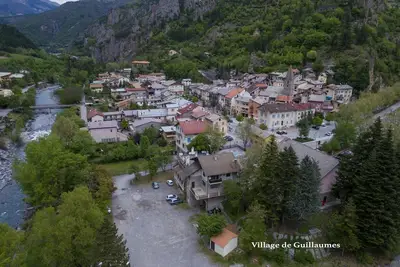 Image de Appartement pour 4 personnes à Guillaumes  Résidence Reine jeanne