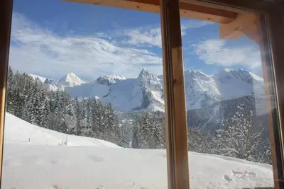 Image de Chalet neuf face aux Aravis, calme, soleil