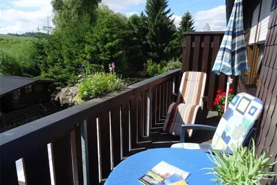 Image de Appartement \"Zur Hügelwiese\" - balcon avec une vue magnifique et une connexion Wi-Fi gratuite