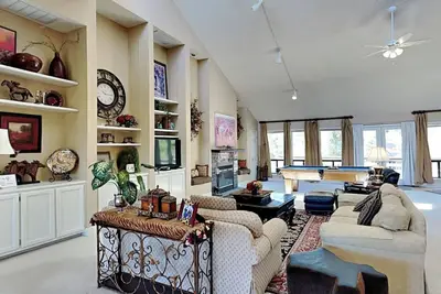 Image de Un voyage au paradis, 5 chambres, table de billard, cheminée, WiFi, Grill, 12 personnes