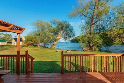 Image de Récemment rénové, Waterfront Cottages situés dans le comté de Prince Edward