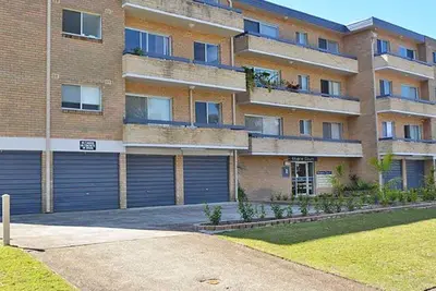 Image de 3 'Silvana Court', 26 avenue Ajax - unité soignée avec climatisation