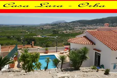 Image de Magnifique villa avec piscine privée et vue imprenable mer/montagne
