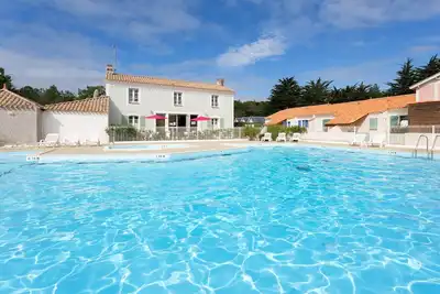 Image de Maison cosy et lumineuse à 15 min. de la plage | Terrasse privée