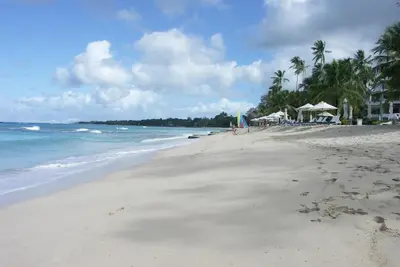 Image de Beachfront 3 bed penthouse with spectacular sunset views