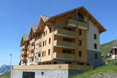 Image de Joli Appart à 50m des pistes, terrasse / balcon + cuisine privée
