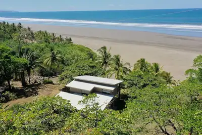 Image de Maison de vacances face Ă la plage!