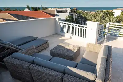 Image de Marlin Bay Resort & Marina - Accueil décoré avec goût