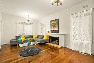 Boutique style 4br, 2 salles de bain maison, Bunglow, piscine sur 780m² de terrain près de la plage de Brighton