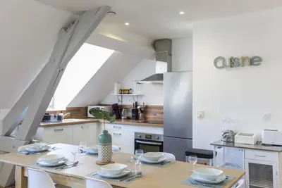 Image de T4 98m2 Centre • Calme • Wifi • 5mn Sanctuaire