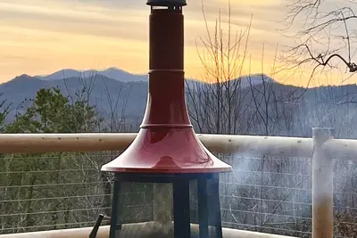 Image de Vue imprenable! Romantique et privé sur 1/2 acre, près de Gatlinburg et Pigeon Forge