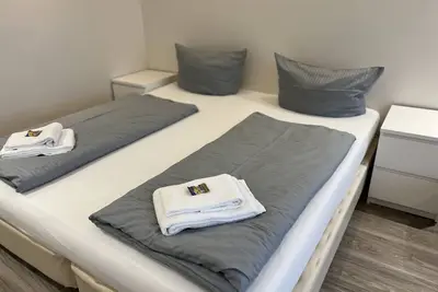 Image de App Économique, Balcon, Kitchenette, Piscine, Sauna, Bain de Vapeur, WiFi, Couples, Famille!