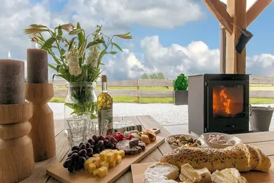 Image de ferme de vacances à Holten avec bain à remous