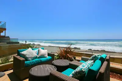 Image de Emplacement en bord de mer au Oceanside's The Strand!