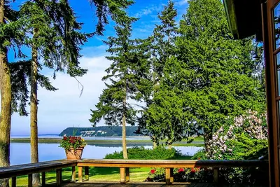 Image de Cottage de charme dans un cadre magnifique bord de l'eau