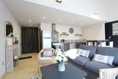 Image de Gîte sous le figuier 3 * 2/4 personnes Spa