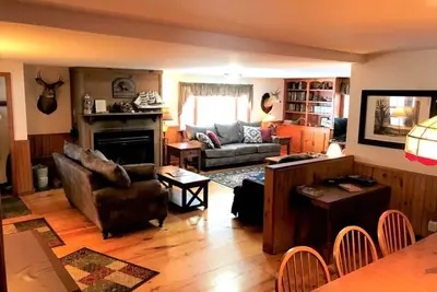 Image de Beaver Creek Lodge, 400 acres sur Tug Hill - Promenade, traîneau, chasse et randonnée