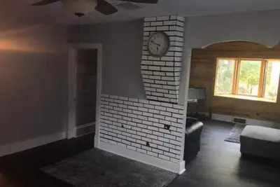 Image de Washburn House à quelques pâtés de maisons du magnifique lac Supérieur