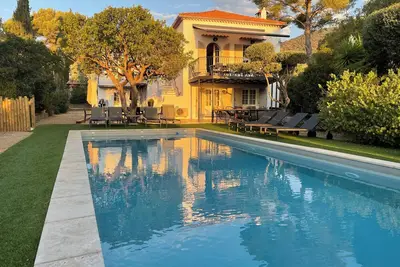 Image de Villa de Standing avec vue mer, piscine chauffée près du centre et des plages
