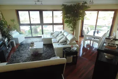 Image de Duplex de 180 m2 grandes fenêtres et vue imprenable et terrasse à 30 mètres
