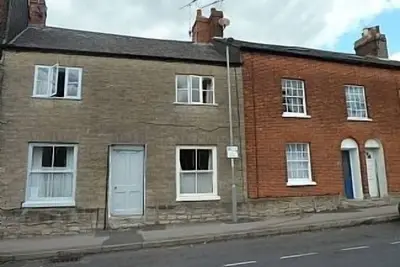Image de Cottage de caractère faisant partie à l'origine du quartier des officiers de la caserne