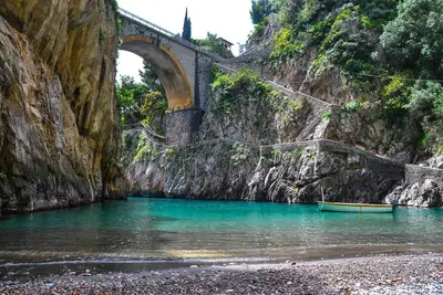Image de Maison Mauro dans le centre de Positano, avec 3 chambres, peut accueillir jusqu'à 6 personnes.