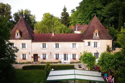 Image de Au cœur du Périgord Noir, authentique et confortable logis en bord de rivière.