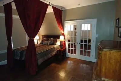 Image de Le meilleur de Nyc! Jardin privé d'ambiance urbaine, accès facile à tous les quartiers de New York, New Jersey, Li et Conn.