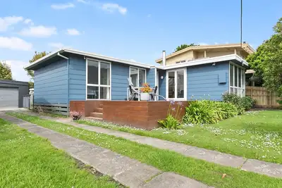 Image de La Maison Bleue - Emplacement Central Et Wi-Fi Gratuit