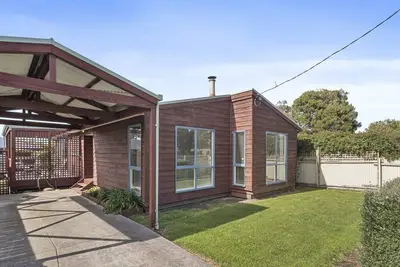 Image de Budget By The Bay - Grande Valeur Et Position