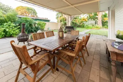 Image de Cozy Lodge Belmont - confort Ă prix avantageux