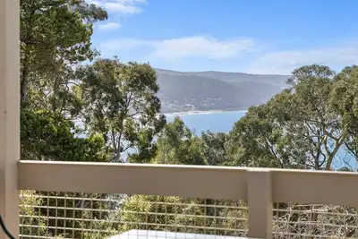 Image de Lorne Lodge- Élégant, vues, Wifi, feu de bois, tout ce dont vous avez besoin