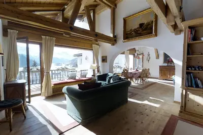 Image de Appartement duplex de 5 pièces très généreux et aménagé avec goût avec