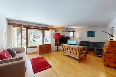 Image de Appartement calme de 3 pièces au rez-de-chaussée, ca.