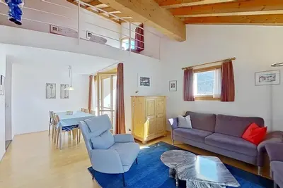 Image de Jolie 4½ pièces duplex au 2ème étage / grenier avec la galerie, environ 122, 5 m2