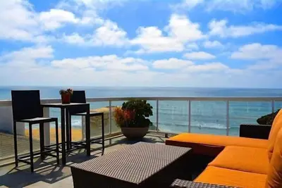 Image de À couper le souffle face à l'océan Pacific Beach Apt.