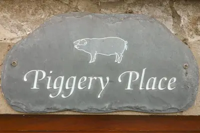 Image de Piggery Place, avec un jardin à Hartington, Réf 996655