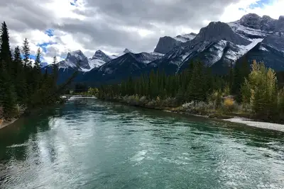 Image de Meilleur emplacement au centre-ville de Canmore - Mountain View