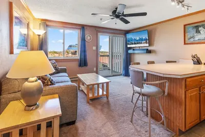 Image de Ml226 1br / 1ba - Wi-Fi de stationnement en pente - À c��té des remontées mécaniques et du village - Nice! !