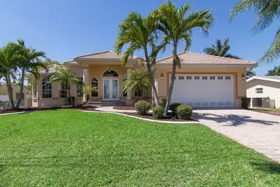 Image de La vie de loisir au Yacht Club, l'un des endroits les plus recherchés de Cape Coral