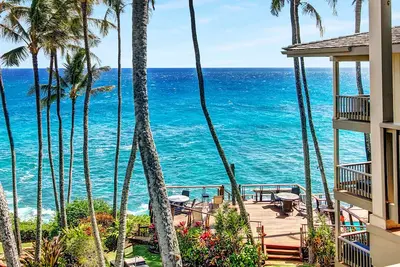 Image de Nouveau Penthouse Oceanfront ENTIÈREMENT RÉNOVÉ + Vue panoramique sur l’océan, piscine et terrasse