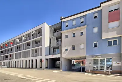 Image de Summertime maison avec appartement