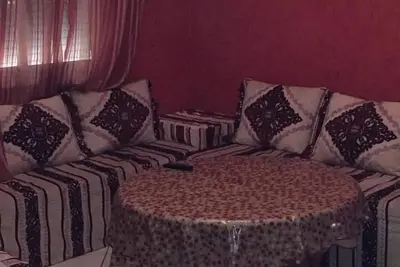 Image de Appartement climatisé sans ascenseur avec tout confort en ville