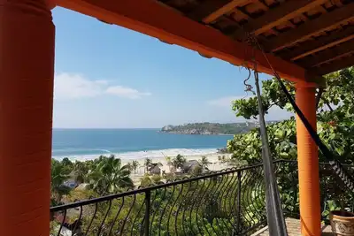 Belle maison avec vue sur l'océan