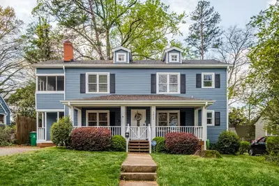 Image de À distance de marche des restaurants, brasseries et bars!