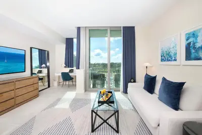 Image de Promo D'ÉTÉ! Maintenant 20% De RÉDUCTION Studio simple et serein sur Seven Mile Beach