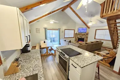 Image de Ski, sauna, table de billard, foyer au bois, Poconos