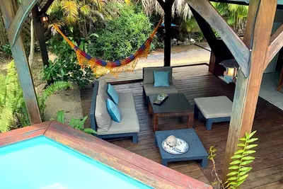 À 300 m de la plage, mini Villa avec piscine privée